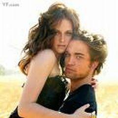 Kristen Stewart descentrada por Rob Pattinson