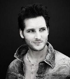 Entrevista de Peter Facinelli para Los Angeles Times