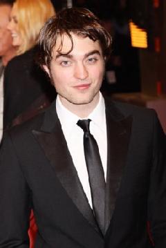 Robert Pattinson y su nuevo 'look' de niño bueno